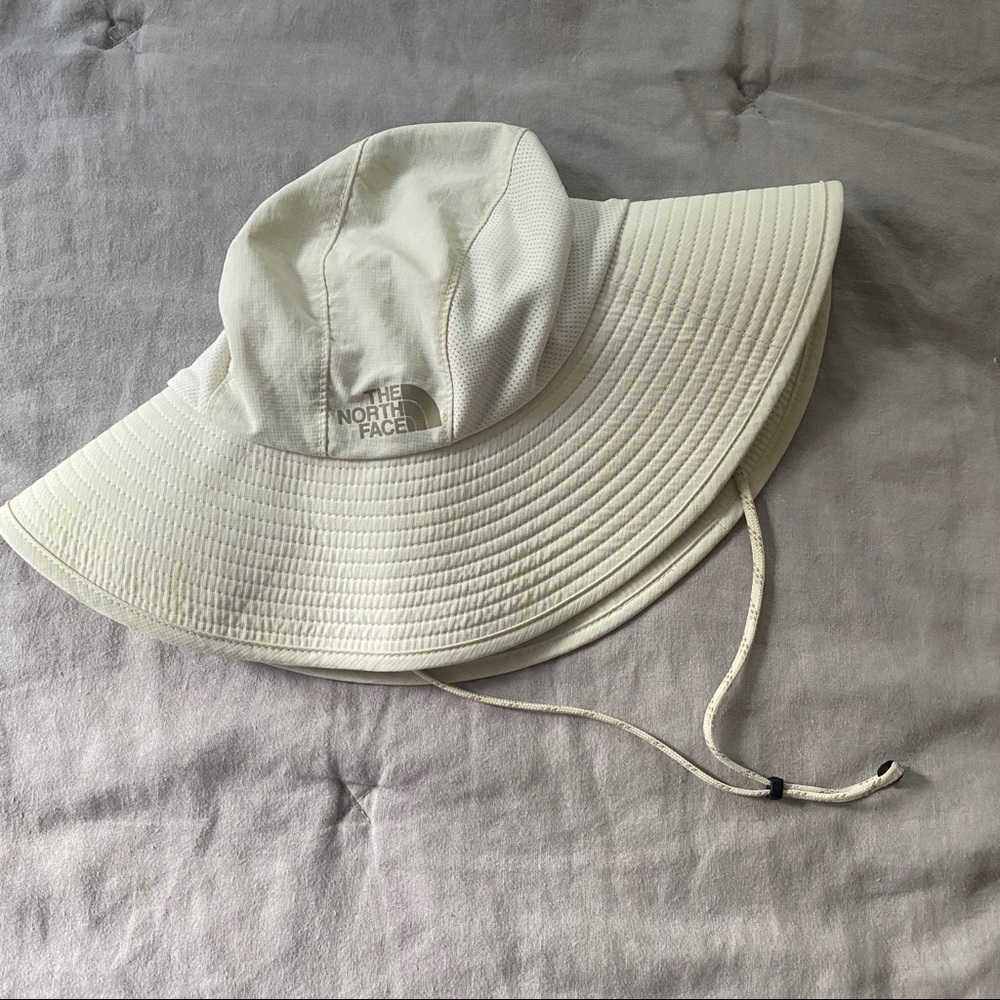 Women’s Horizon Breeze Bronner Hat - NWOT